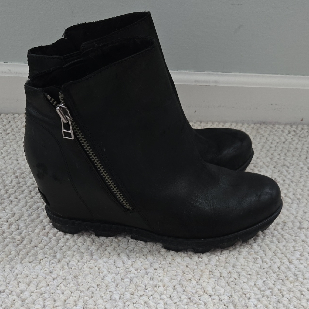 Sorel Black Wedge Boots Ankle Boots SIZE 10.5
